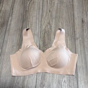 Honeylove Seamless and Wireless Tan Bra Size Large